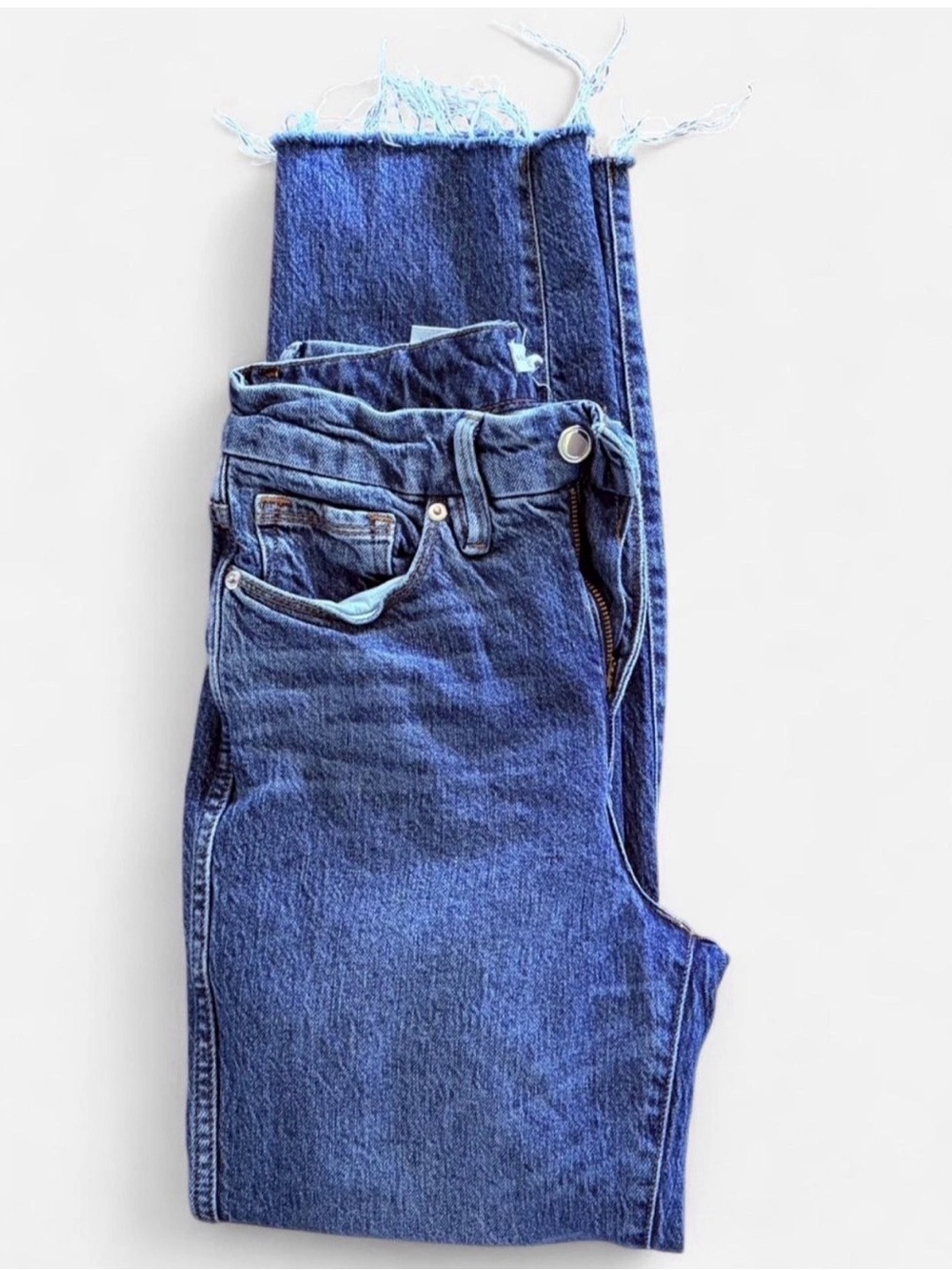Good American Distressed Curve Straight Jeans